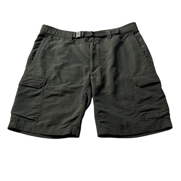 The North Face Other - The North Face Army Green Cargo Shorts Durable Outdoor Essential size 38